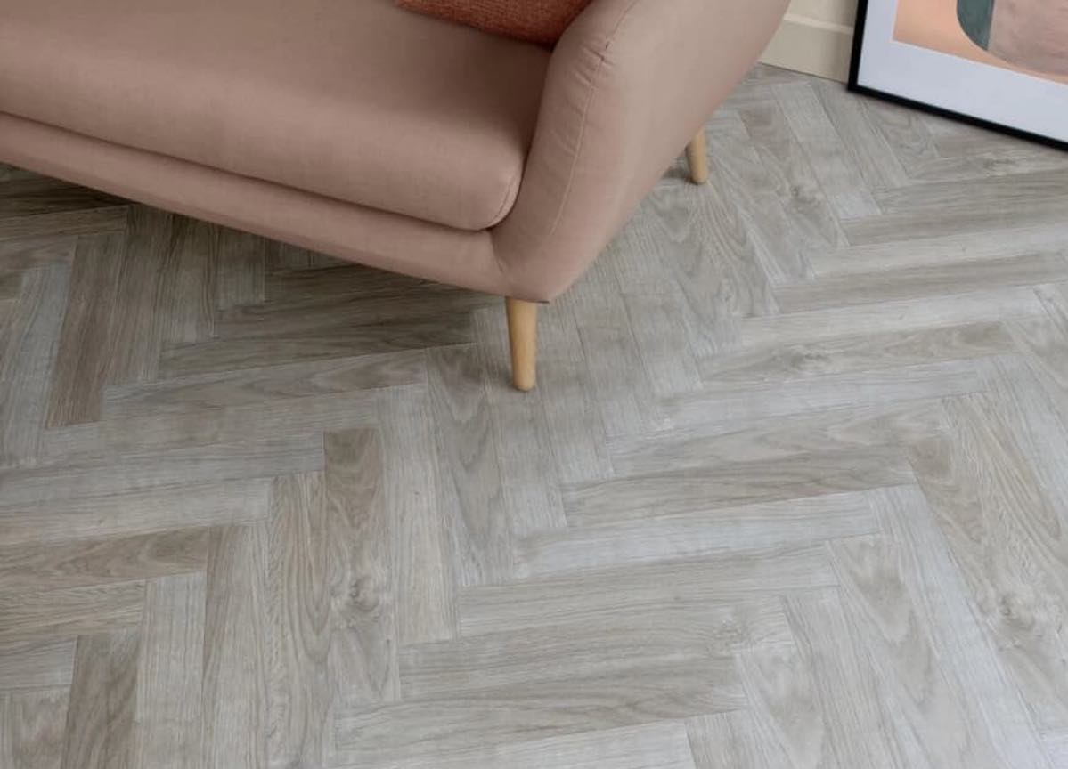 Qu'est-ce que la pose de parquet à bâtons rompus ?